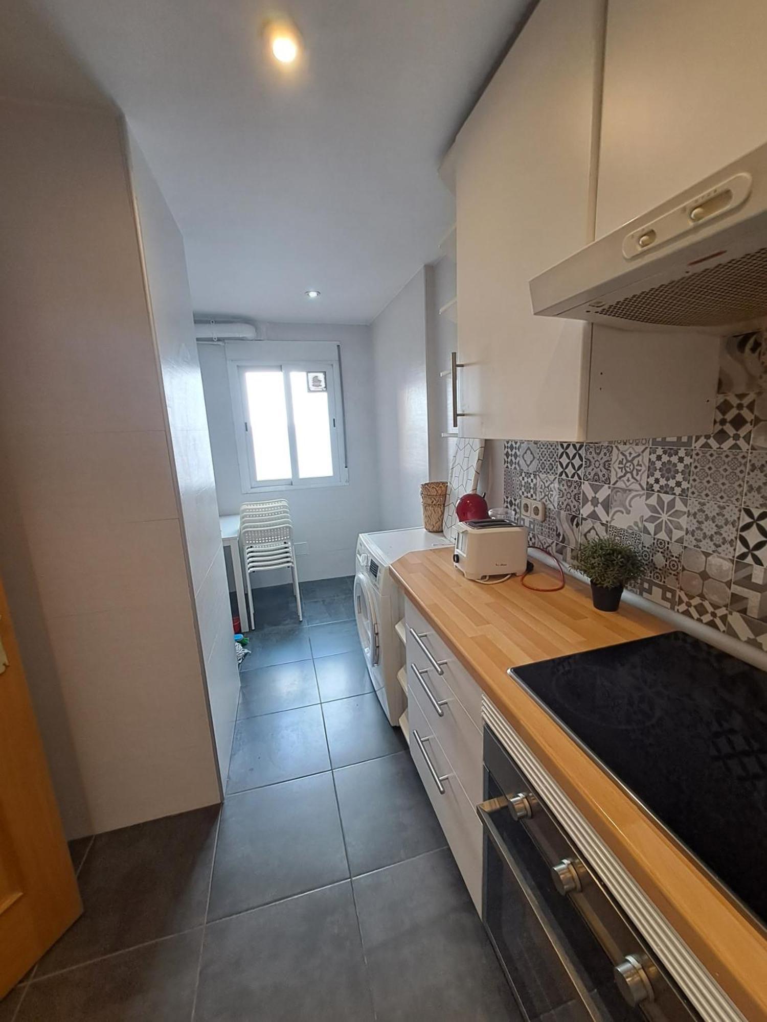 Guest house In - Private For Rent In Calle De San Bernabe Madrid