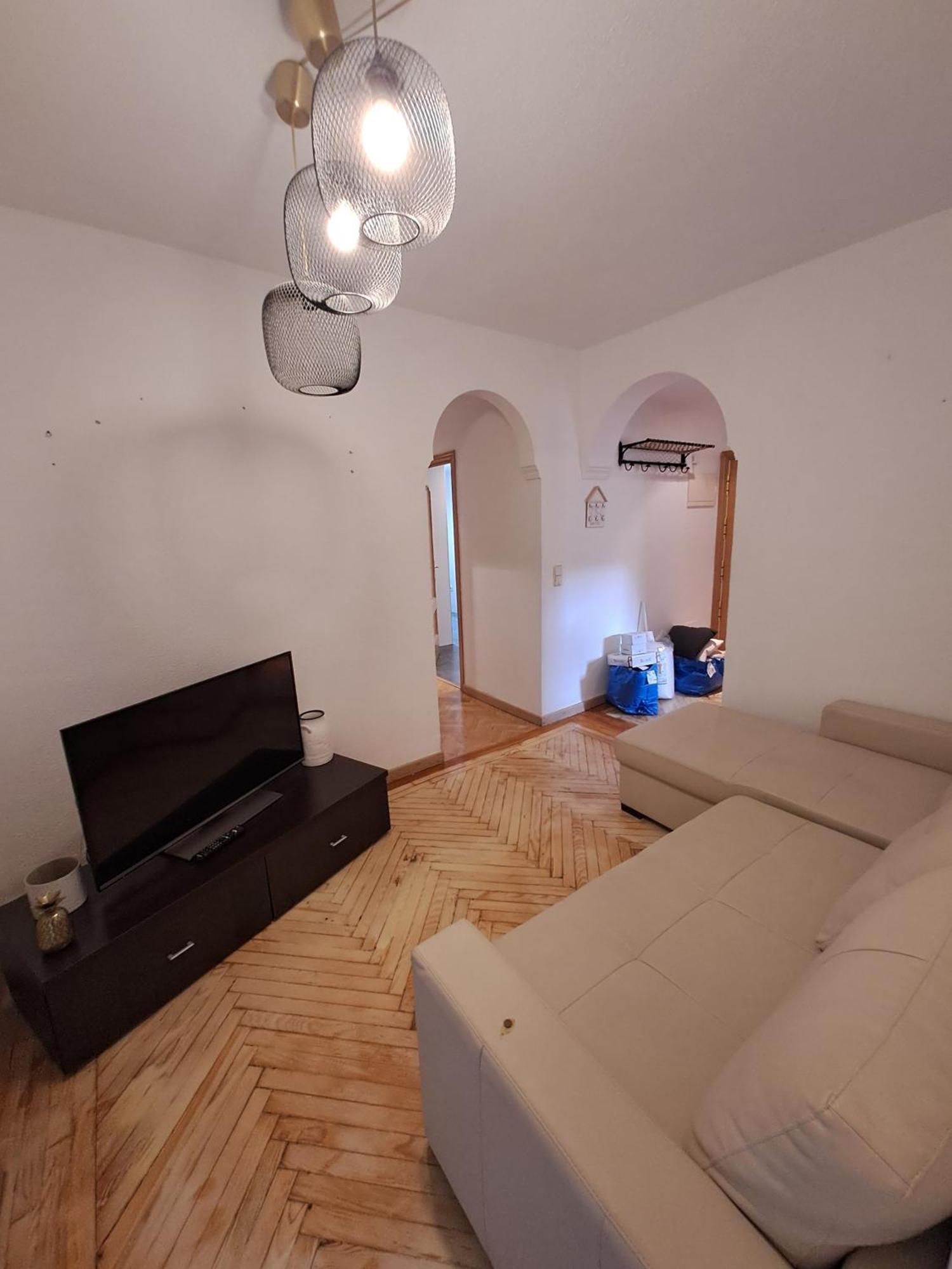 In - Private For Rent In Calle De San Bernabe